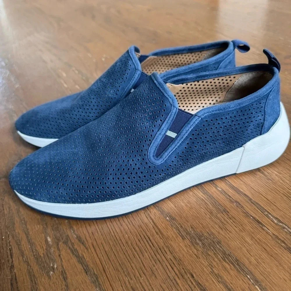 Franco Sarto Ida Slip On Suede Sneaker Women’s size 8